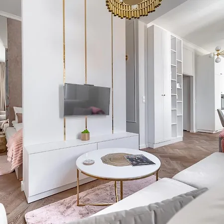 Margi Aura Lux Large And Very Glam Apartment